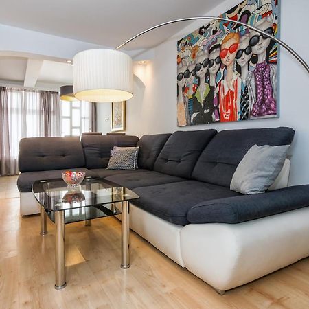Relaxing 2Bd Apartment, Ground Floor - Walk To Old Town Сплит Экстерьер фото