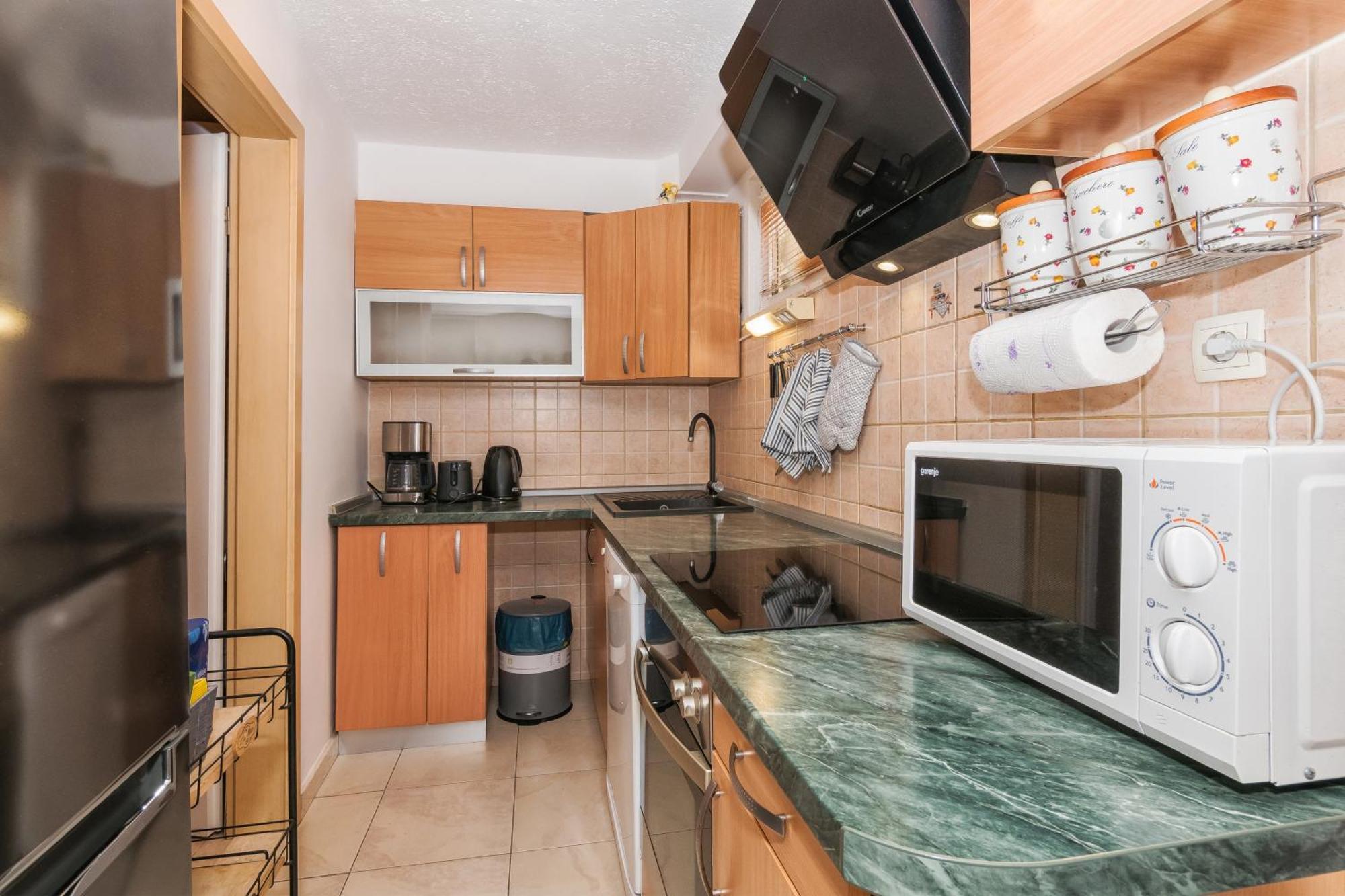 Relaxing 2Bd Apartment, Ground Floor - Walk To Old Town Сплит Экстерьер фото