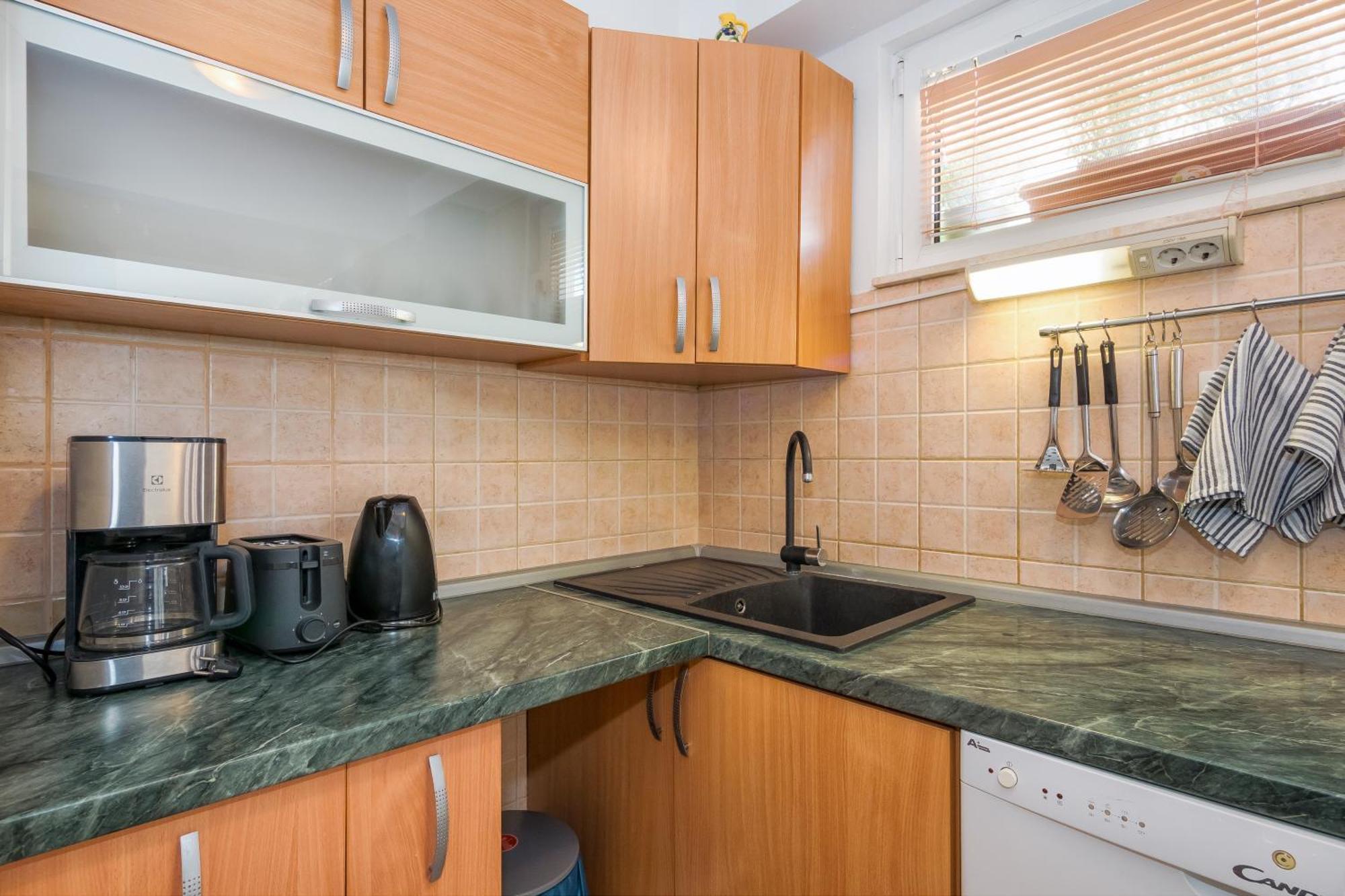 Relaxing 2Bd Apartment, Ground Floor - Walk To Old Town Сплит Экстерьер фото